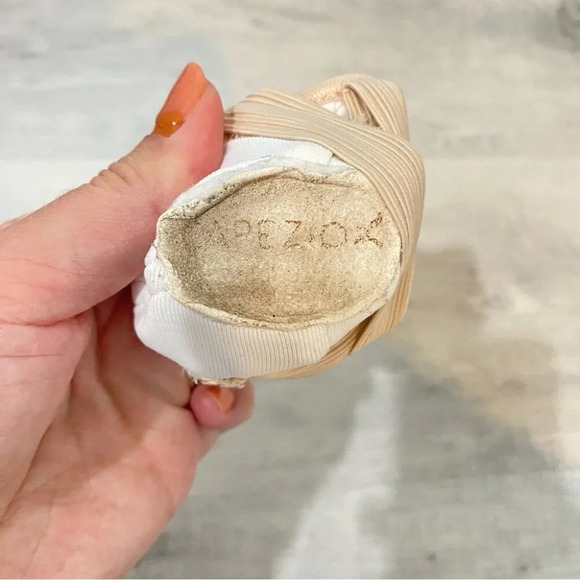 Capezio Toddler Ballerina Light Pink Dance Slippers 5.5in 10M - Picture 12 of 12